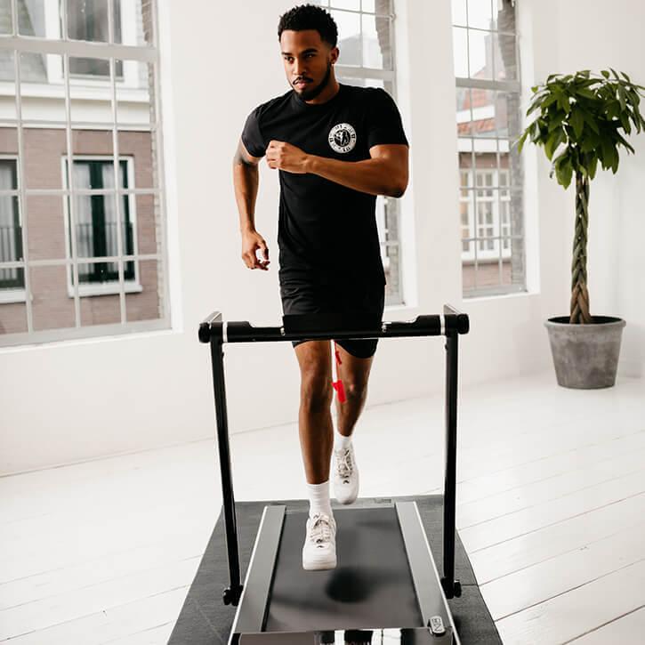 2025 MAXXUS M8 løbebånd – Kompakt og kraftfuld (5,0 HK) med 4-zoners dæmpning