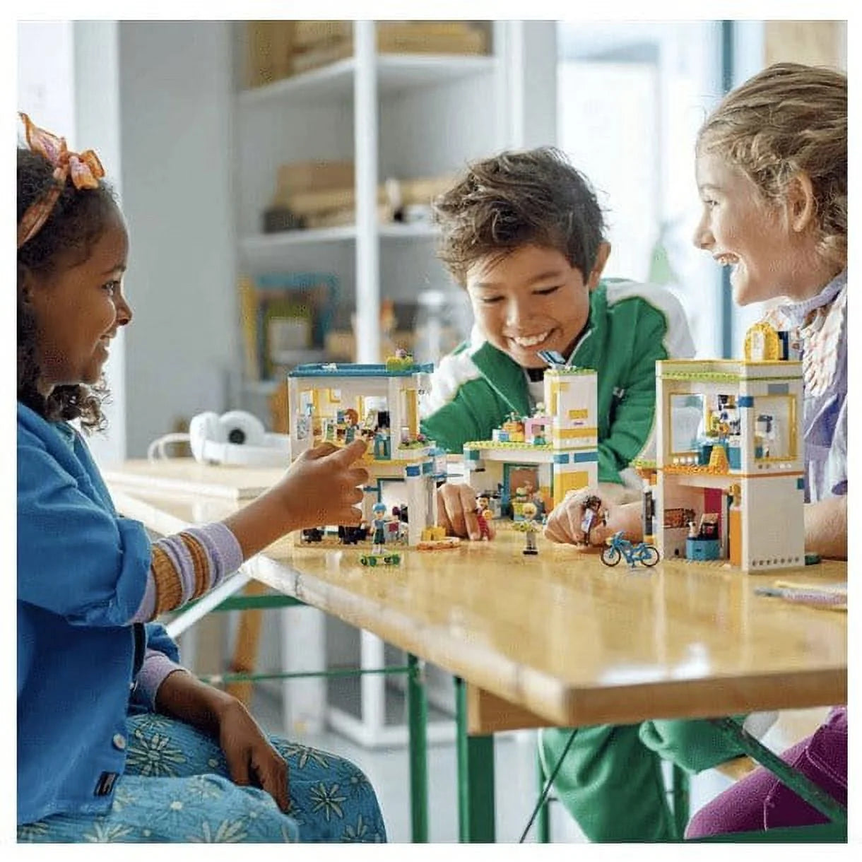 Lego Friends Heartlake International School 41731