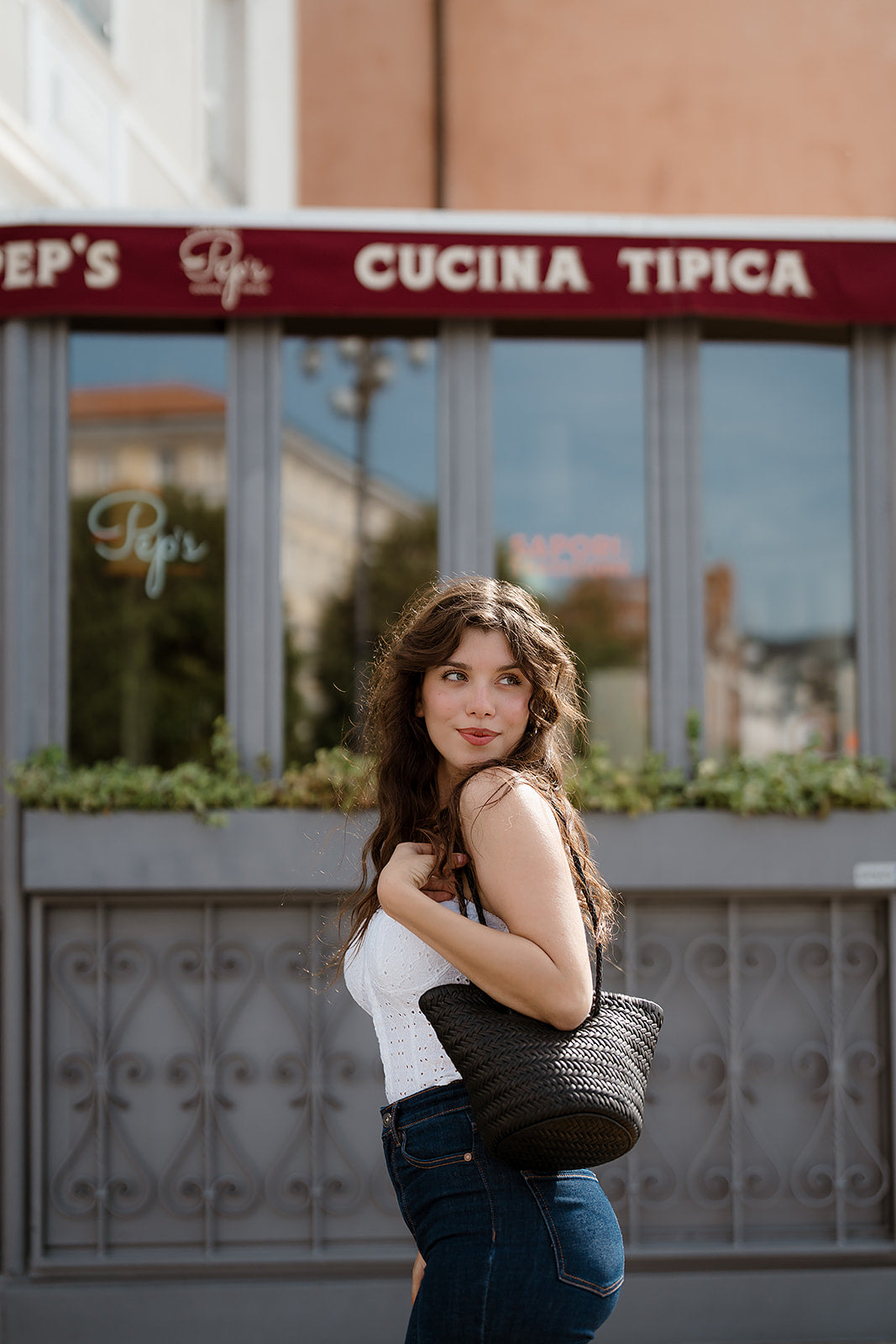 Carmel - Hand Woven Full Grain Leather Bucket Bag Black