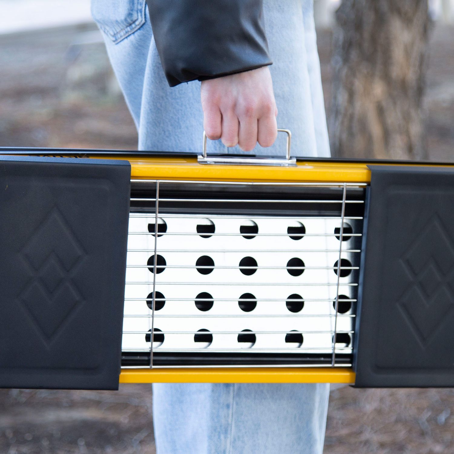 Klappbarer Holzkohlegrill 89x22x32 cm, emaillierter Stahl mit klappbaren Seitenablagen und Edelstahlgrill - Aktive