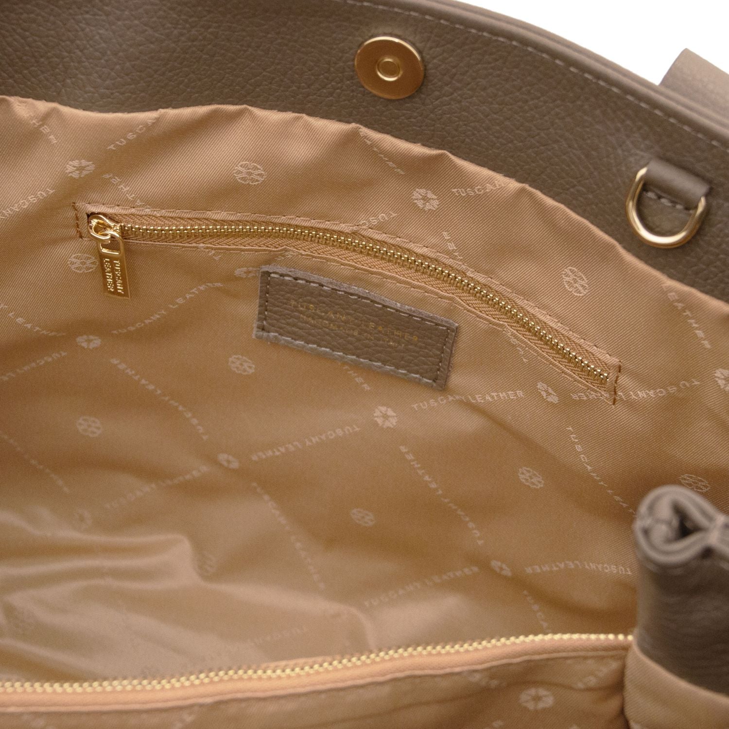 Callie - Soft leather shoulder bag | TL142415