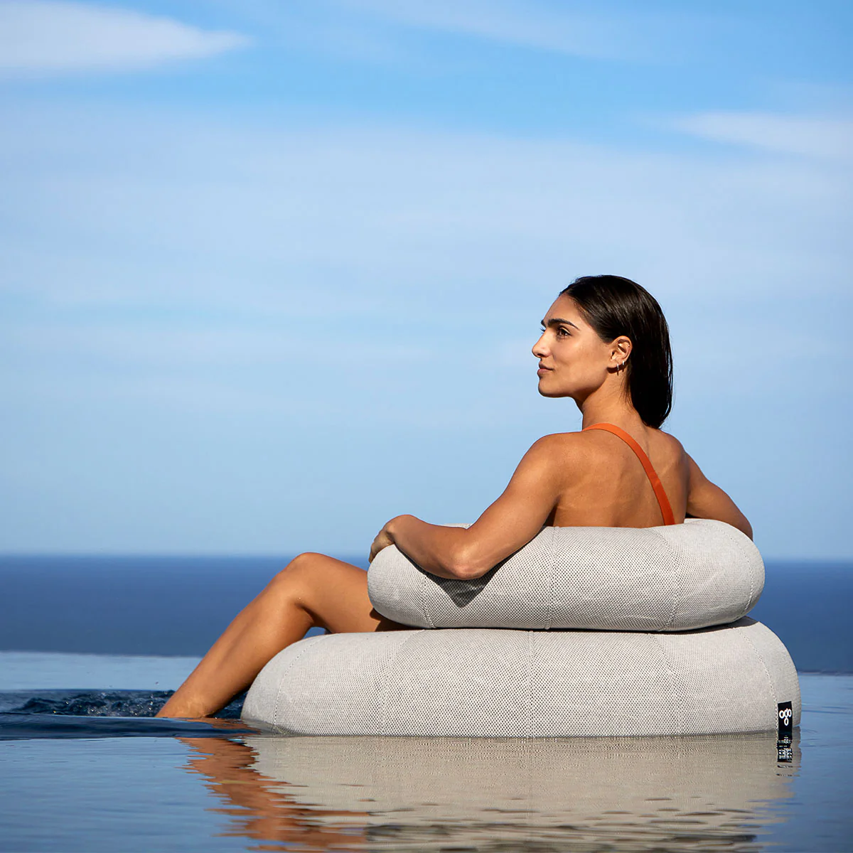 Don Out Floating Sofa