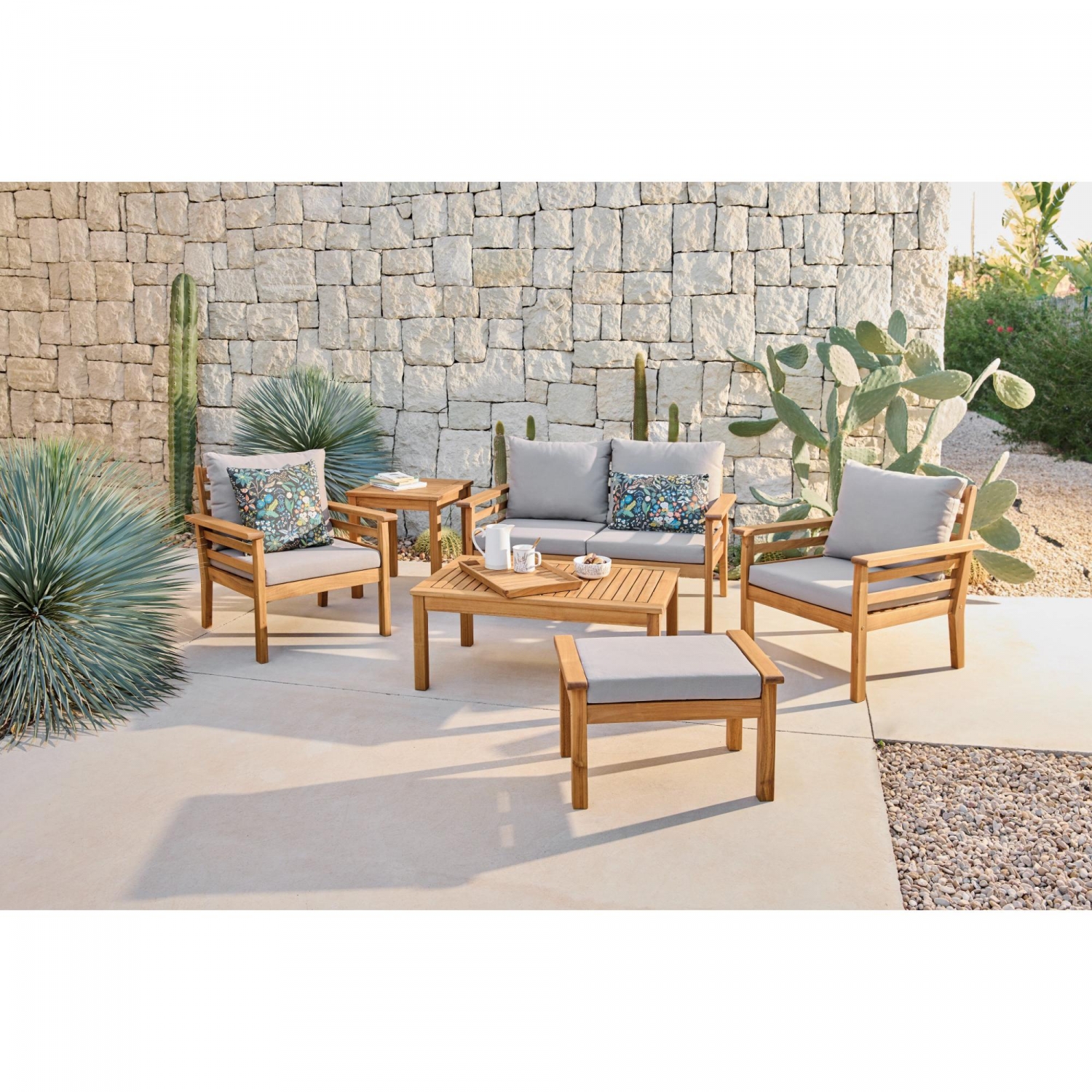 Bali Garten-Set: Tisch + Sofa + 2 Sessel + Beistelltisch + Hocker + Holztablett