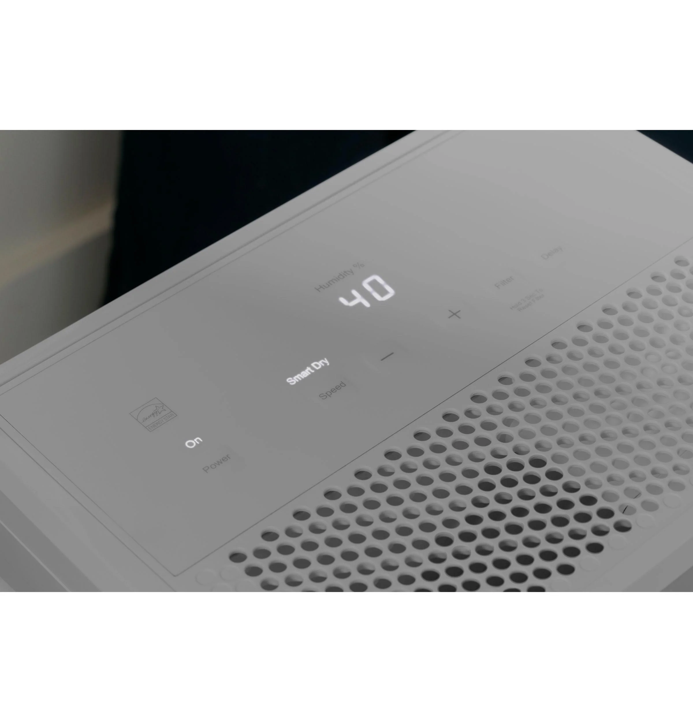 GE Appliances APHR50LB (Modelljahr 2025) – Tragbarer Luftentfeuchter mit integrierter Pumpe und Smart Dry-Funktion. Energy Star®-zertifiziert.